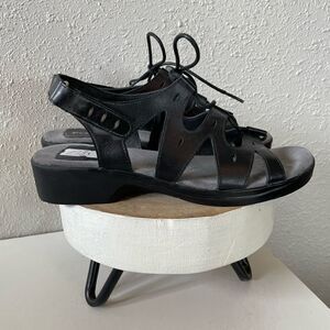NWOT Propet Black Leather Sandals Size 7.5
